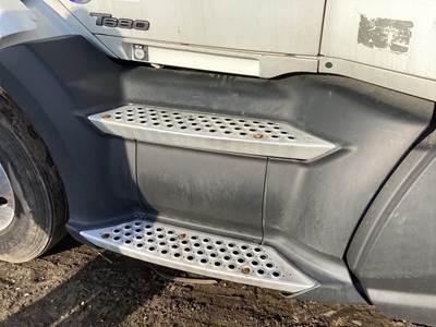 Kenworth T680 Battery Box