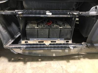 Kenworth T680 Battery Box