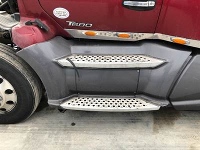 Kenworth T680 Battery Box