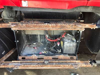 Kenworth T680 Battery Box
