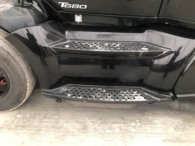 Kenworth T680 Battery Box