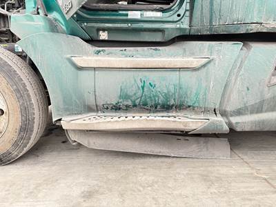 Kenworth T680 Battery Box