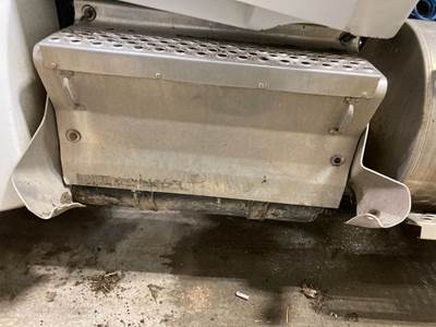 Kenworth T880 Battery Box