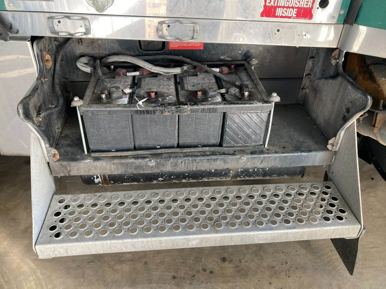 2000 Kenworth W900L Battery Box For Sale Winimac, IN 25399653