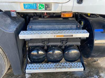 Mack AN (ANTHEM) Battery Box