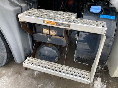 Mack CXU Battery Box