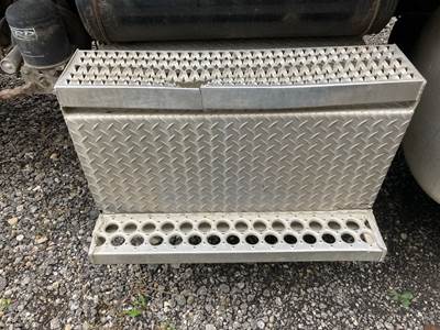 Peterbilt 357 Battery Box