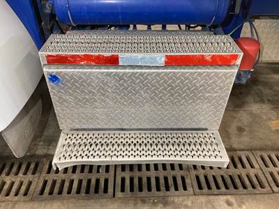 Peterbilt 365 Battery Box