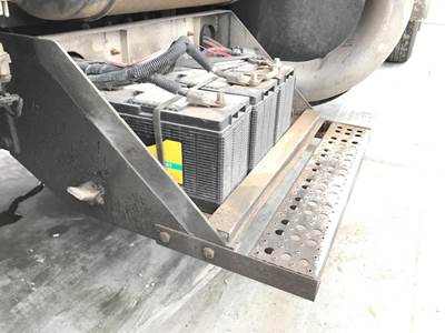 Peterbilt 379 Battery Box