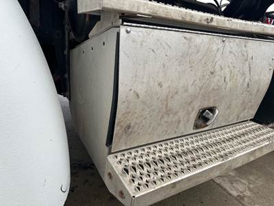 Peterbilt 386 Battery Box