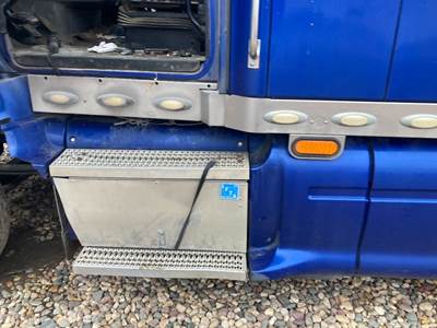 Peterbilt 387 Battery Box