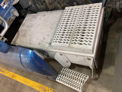 Peterbilt 387 Battery Box