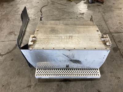 Peterbilt 387 Battery Box