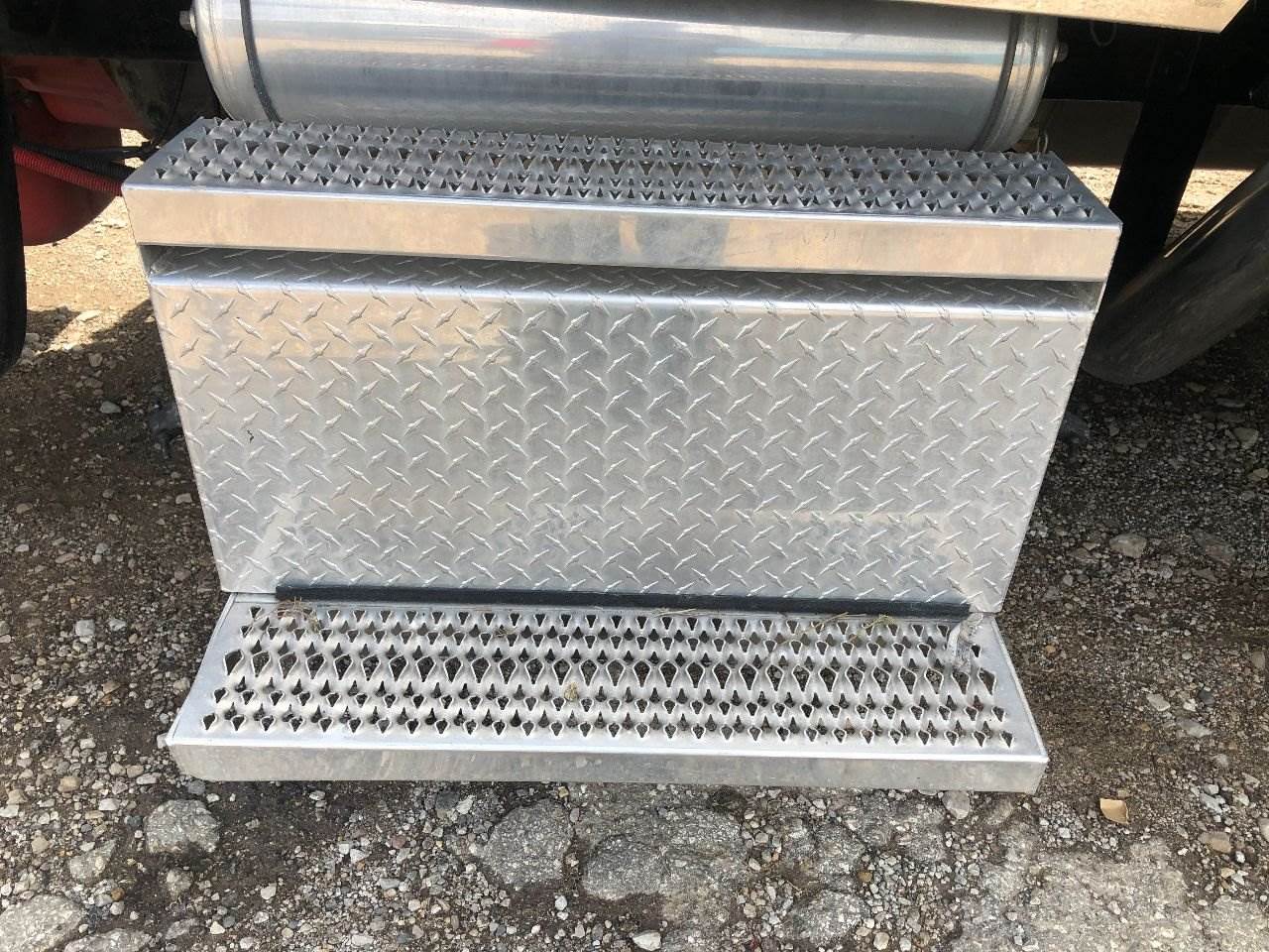 2021 Peterbilt 389 Battery Box For Sale Des Moines, IA 25289657