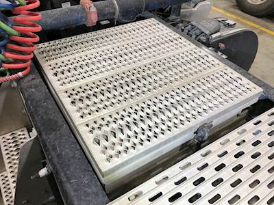 Peterbilt 579 Battery Box