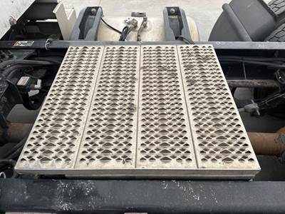 Peterbilt 579 Battery Box