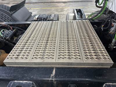 Peterbilt 579 Battery Box