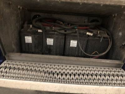 Peterbilt 587 Battery Box