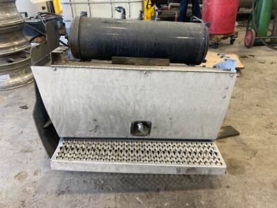 Peterbilt 587 Battery Box