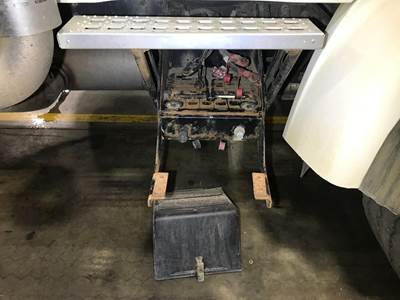 Sterling L8513 Battery Box