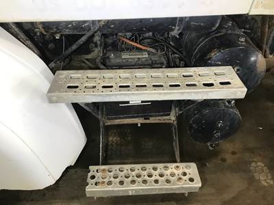 Sterling L9511 Battery Box