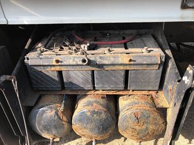 Volvo VNL Battery Box