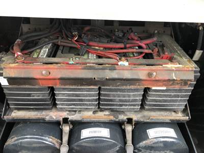 Volvo VNL Battery Box