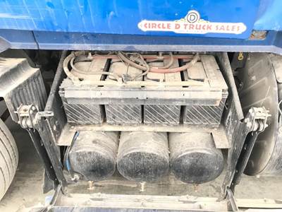 Volvo VNL Battery Box