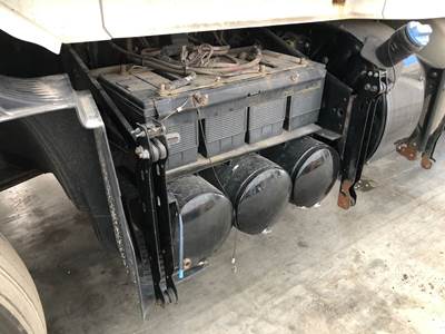Volvo VNL Battery Box