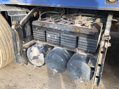 Volvo VNL Battery Box