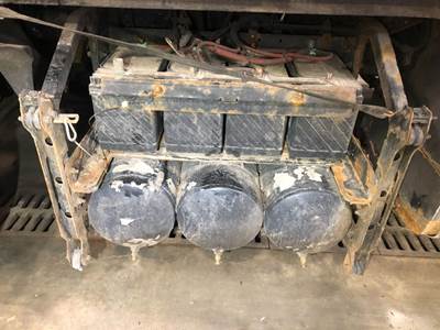 Volvo VNL Battery Box