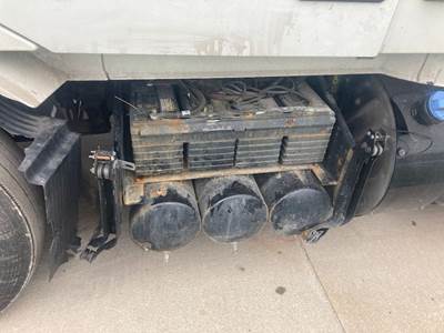 Volvo VNL Battery Box