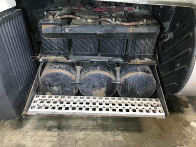 Volvo VNL Battery Box