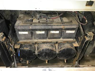 Volvo VNL Battery Box