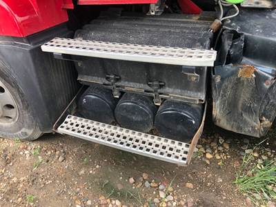 Volvo VNL Battery Box