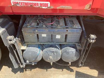 Volvo VNL Battery Box