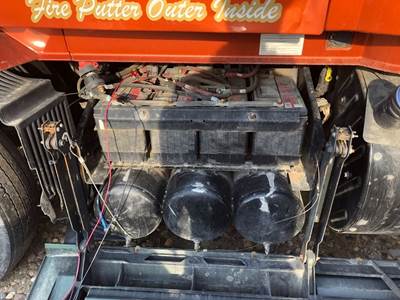 Volvo VNL Battery Box