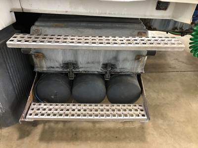 Volvo VNL Battery Box