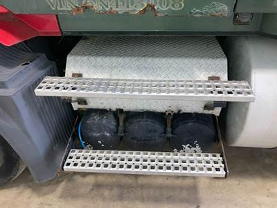 Volvo VNL Battery Box