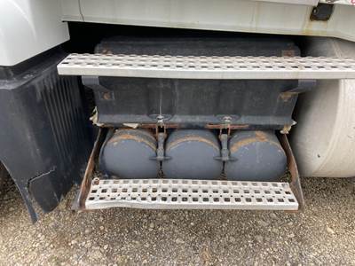 Volvo VNL Battery Box
