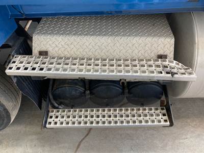 Volvo VNL Battery Box