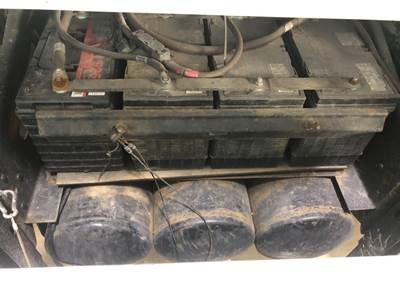 Volvo VNL Battery Box