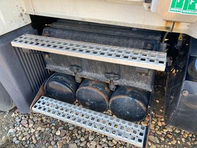 Volvo VNL Battery Box