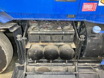 Volvo VNL Battery Box