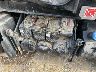 Volvo VNL Battery Box