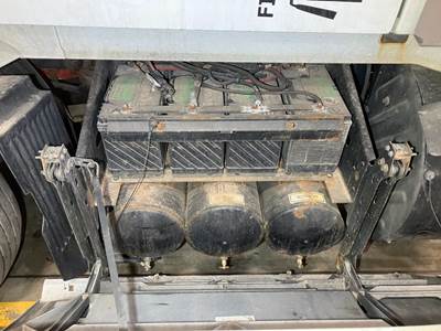 Volvo VNL Battery Box