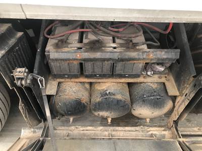 Volvo VNL Battery Box