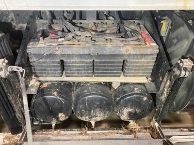 Volvo VNL Battery Box