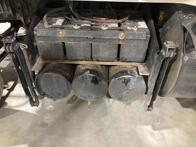 Volvo VNL Battery Box