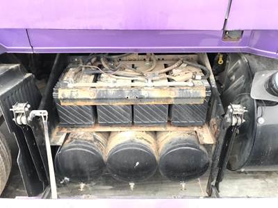 Volvo VNL Battery Box